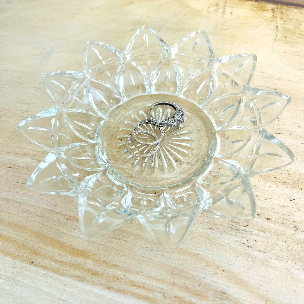 Vintage Federal Glass Small Pedal Glass Dish